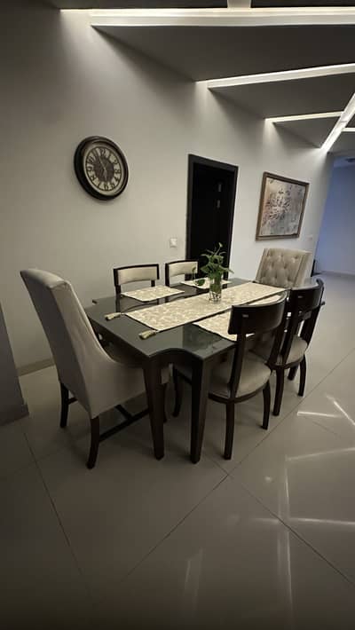 Six seater dinning table