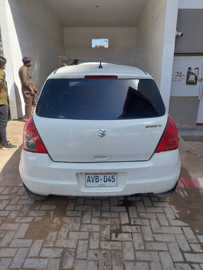 Suzuki swift 2011 own power full engine good condition no work in car