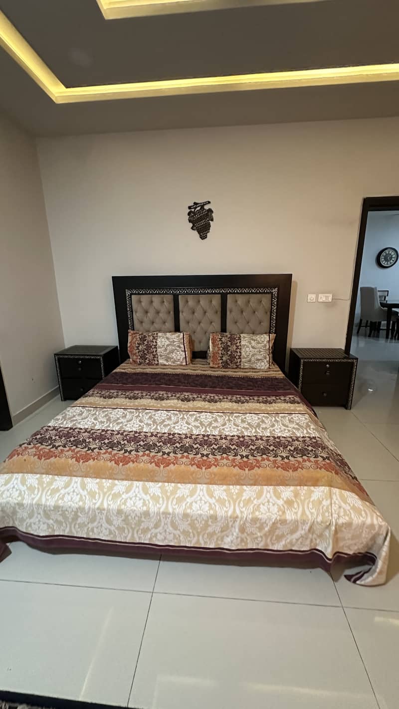 Bed with dressing table 10