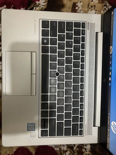HP Elitebook 830 G5  8/128.0310/796/1198