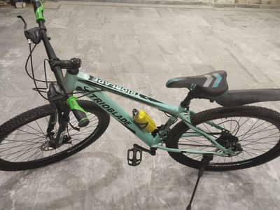 selling bicycle trioblade new condition 29 inches special size