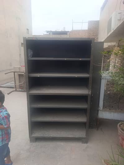لوہے کی مضبوط الماری/ریک