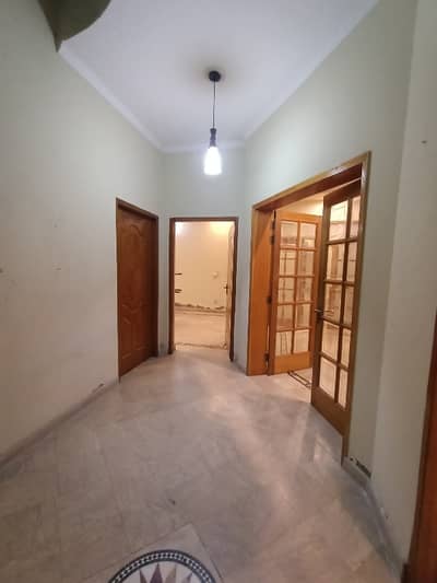 AHMED ASSOCIATES OFFERS 1 KANAL LOWER PORTION FOR RENT IN ABDALIAN HOUSING SOCIETY NEAR TO SHUKAT KHANUM HOSPITAL LAHORE.