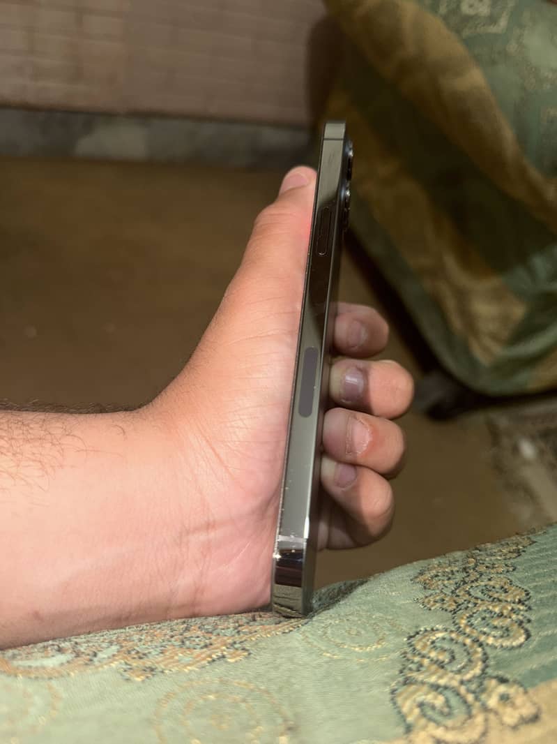 iphone 12pro max jv 3
