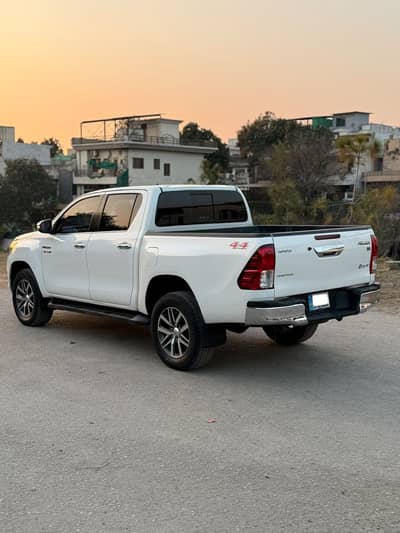 Toyota revo,Model 2020 ,Islamabad number