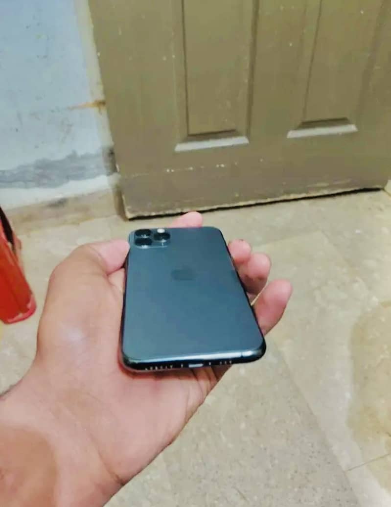 iPhone 11pro 4