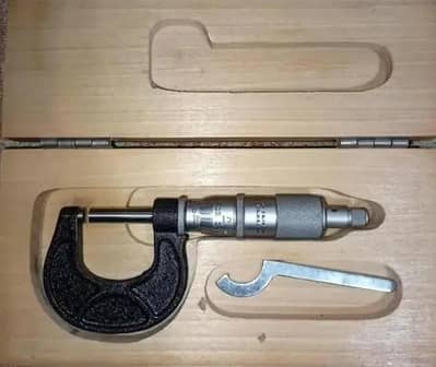 st james micrometer (u. s. a)