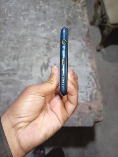 Infinix x 682B. 4/64