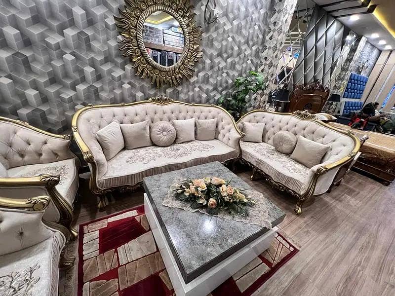 Elegant Victorian Style Sofa Set 0