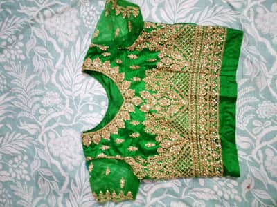 shahposh lehenga available