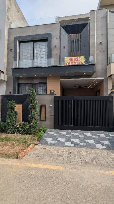 5 Marla Brand New Luxury House For Sale in Union Living Society Lhr