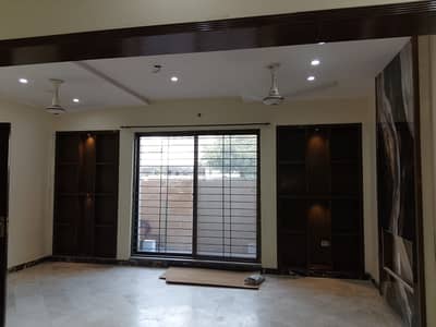8 Marla House for Sale in Bahria Town, Umer Block, Lahore