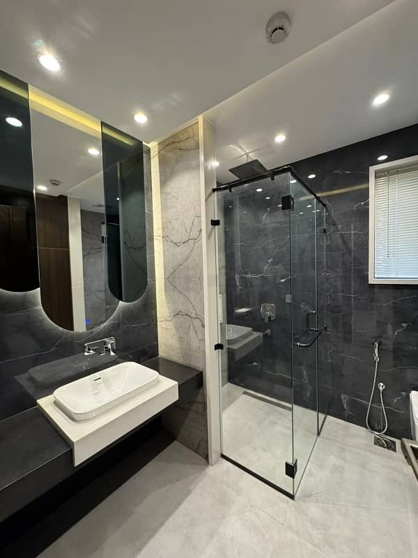 Luxury Upper Portion 7