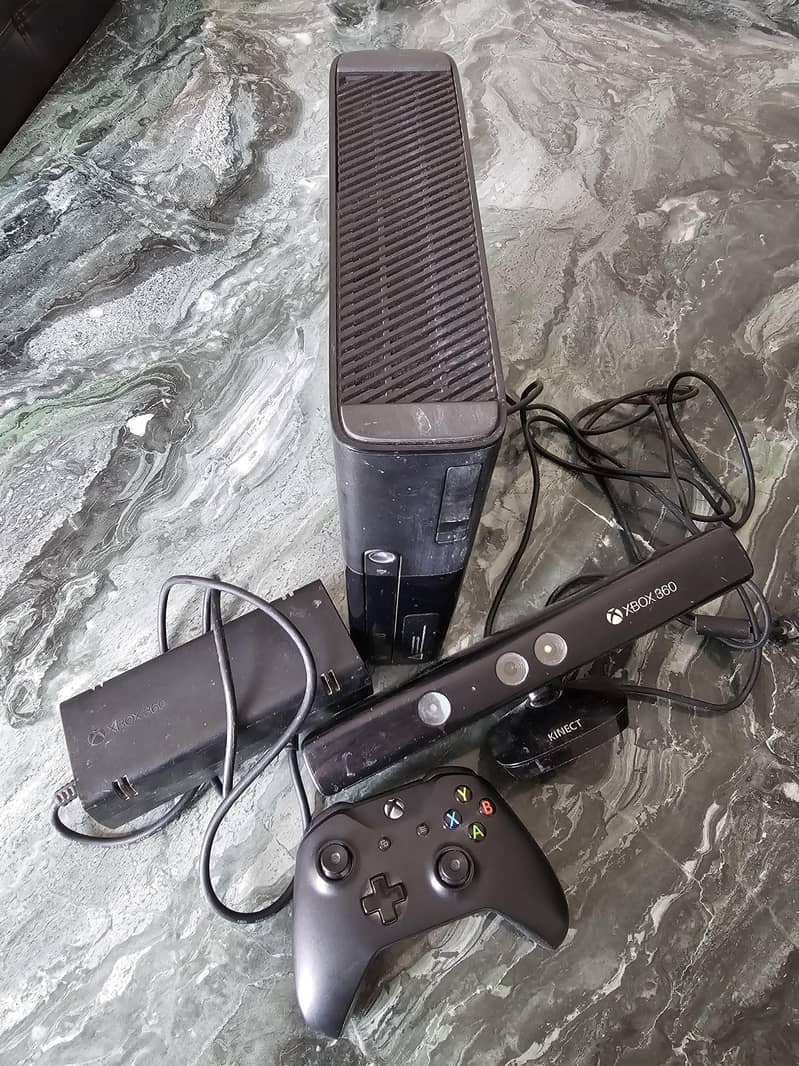 Original Xbox 360 E | Not Modded/Jailbroken | Kinect + 2 Controllers 0