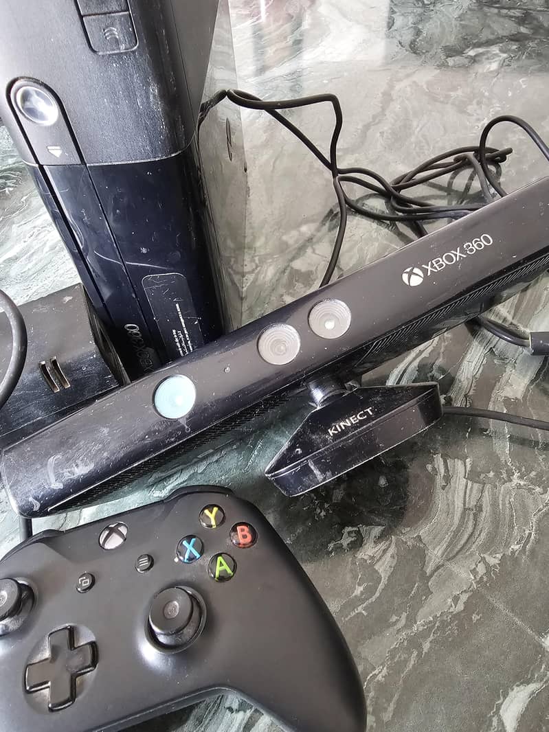 Original Xbox 360 E | Not Modded/Jailbroken | Kinect + 2 Controllers 3