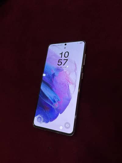 Samsung s21 10:/10………. (exchange)