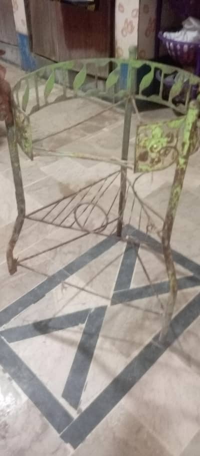 kolar stand 1 pair nechea se Zara sentota