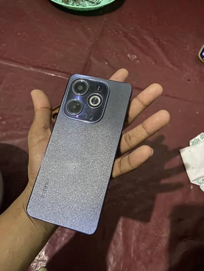 Infinix hot 40i 8/128gb