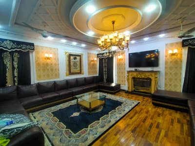 2 Kanal House Available For Sale
