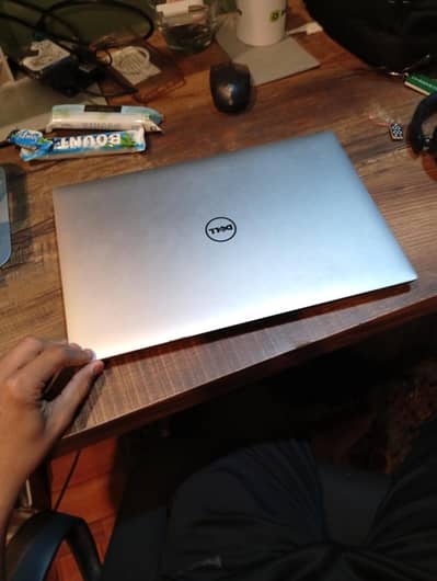 DELL XPS 15 16/256, RTX 1080 4GB