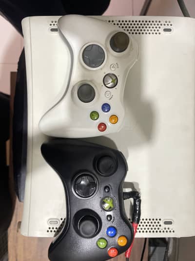 Xbox 360 fat jailbreak with 2 controllers 