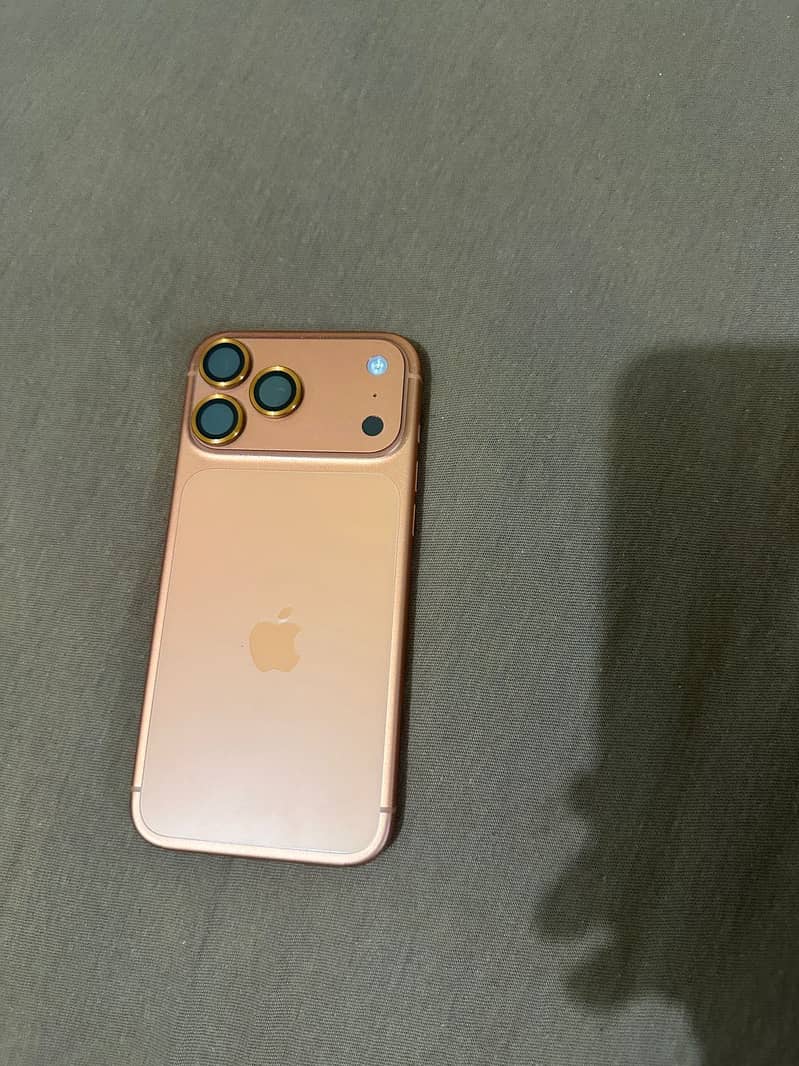 iPhone 17 pro max 4