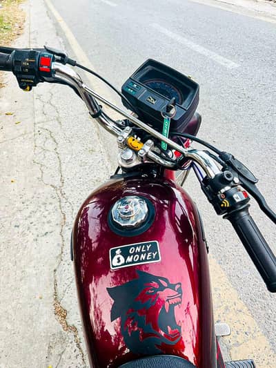 25 model Islamabad number