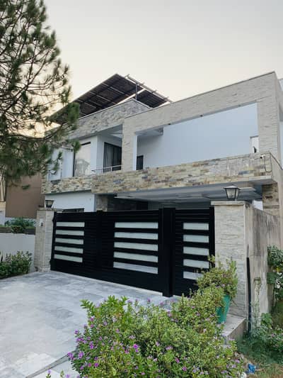 1 Kanal House For Sale Sukh Chayn Garden Lahore