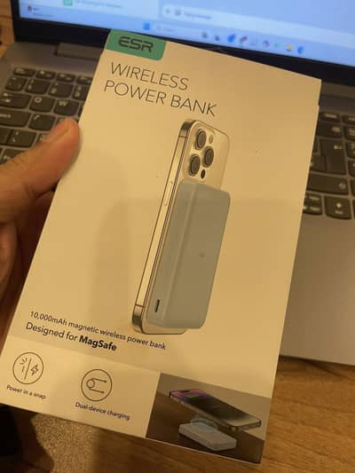 ESR Halolock wireless Power bank 10,000 mah