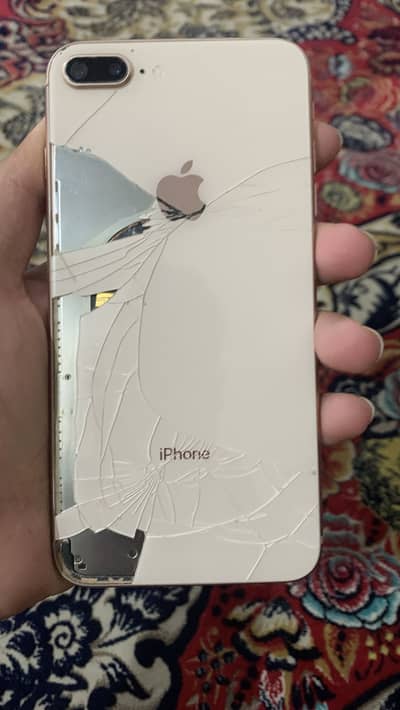 Iphone 8 plus 64gb.   100 battery health battery chenge