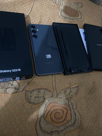 SAMSUNG S23 FE NON PTA FACTORY UNLOCK. WITH BOX