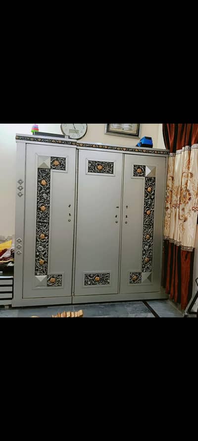 3 door almari for sale full size