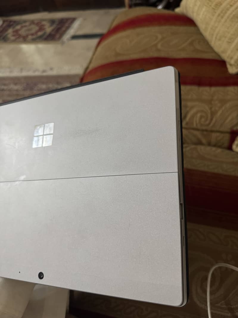 Surface pro 7 plus 1