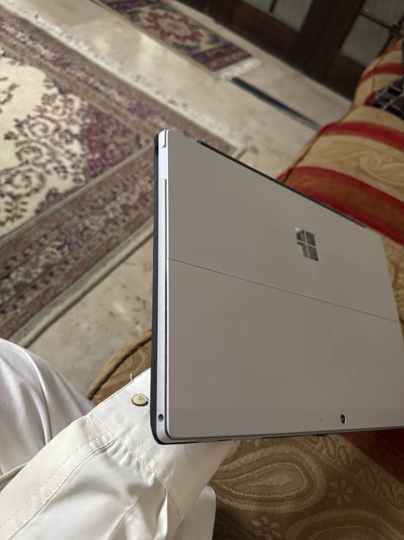 Surface pro 7 plus 2