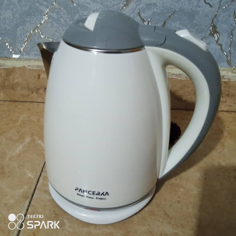 Electric kettle 2