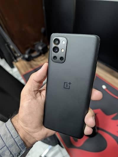 Oneplus 9R  Dual PTA 256GB 12+12 RAM