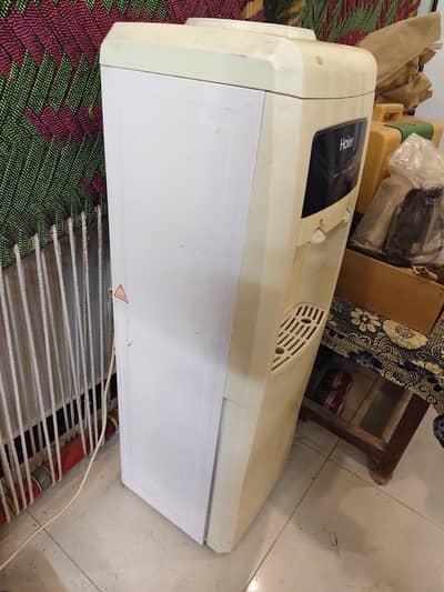 Haier Dispenser – Hot & Cold – Clean & Working