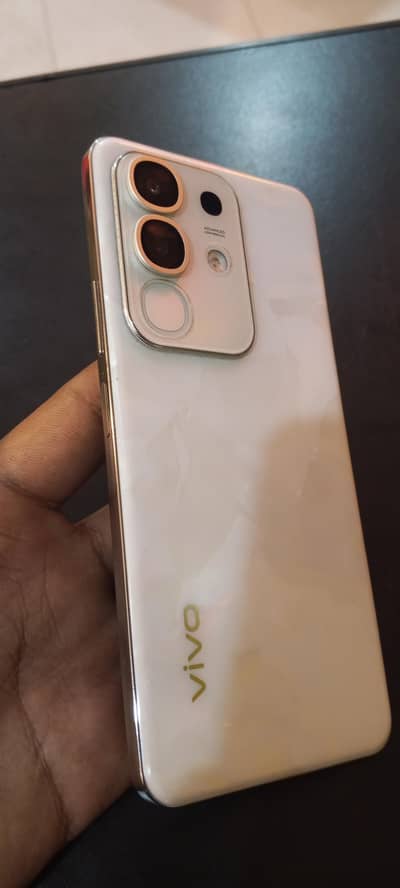 10/10 condition vivo y29 3 month use 9month warrenty
