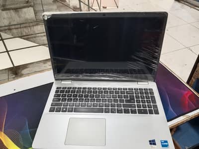 Dell Inspiron 3501 i5 11th gen 8 gb ram with 1TB 128 gb ssd