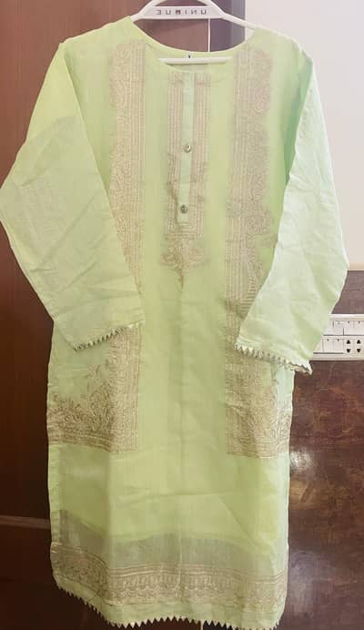 new kurta and shalwar just aik bar use hui ha