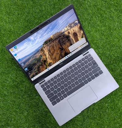 Dell 5410 - i5 10th Generation 8GB RAM 256 GB SSD TOUCH SCREEN