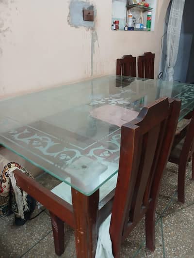 dinning table with six seaters