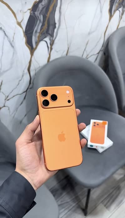 17 pro max battery 100% condition 10/10 cc 90