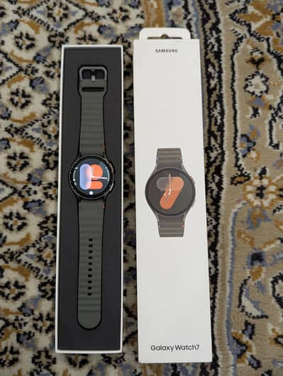 Samsung Galaxy Watch 7 40mm Green | Like New | Warranty till Oct 2026
