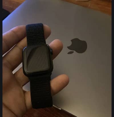 Apple Watch se 2nd generation brand new some days use
