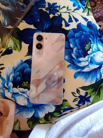 vivo y04 4+4gb ram 128gb memories