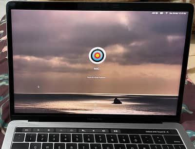 Macbook pro 2017 core i7 3.5 ghz 16gb ram 500ssd for sale