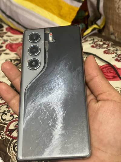 TECNO CAMON 40  10/10 7 MONTHS WARRANTY 12/256