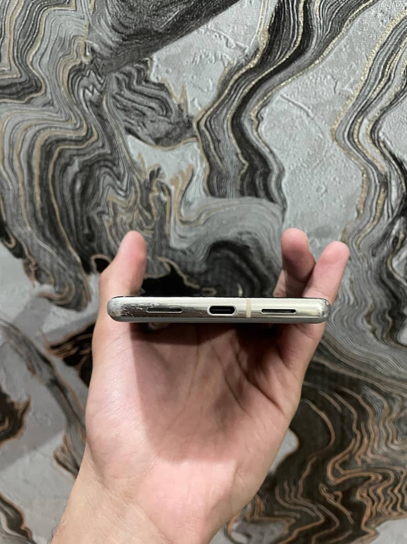 Google Pixel 7 Pro 6