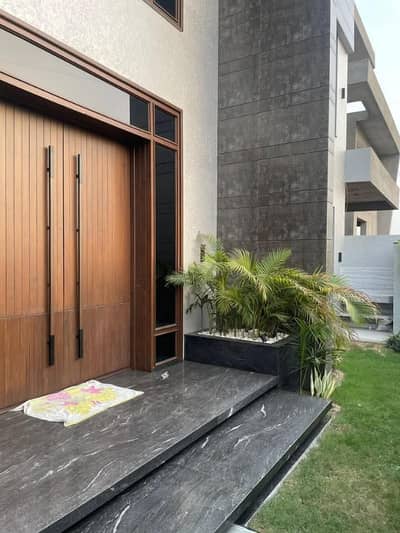 10 MARLA BRAND NEW HOUSE AVAILABLE FOR SALE IN WAPDA CITY CANAL ROAD FAISALABAD